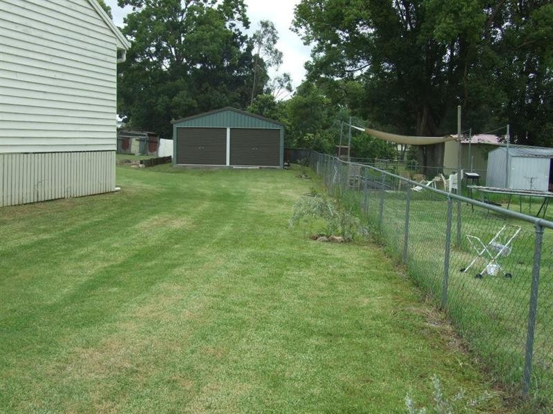 1 Oxford Street, Crows Nest QLD 4355