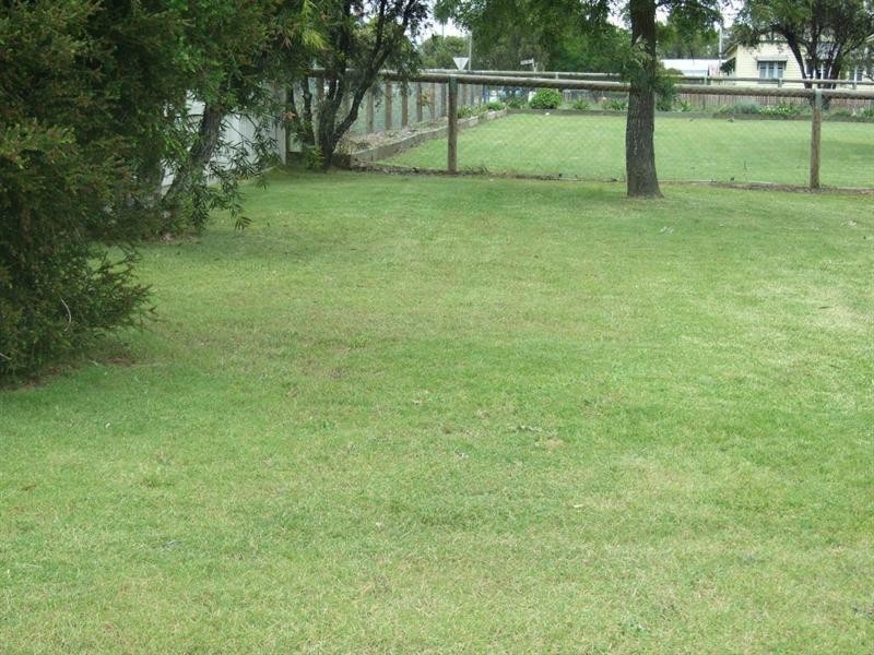 1 Oxford Street, Crows Nest QLD 4355