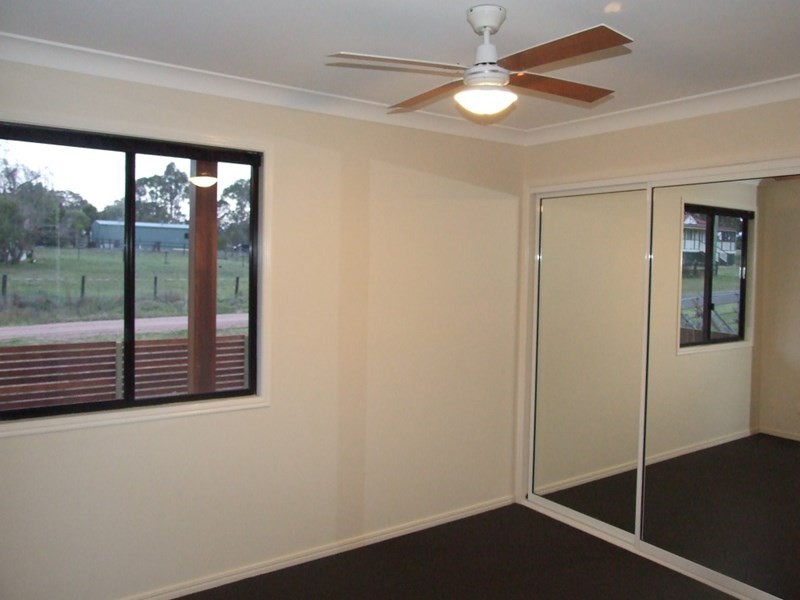 12 Hayden Street, Crows Nest QLD 4355