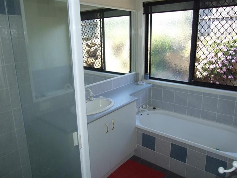 23 McShane Drive, Mount Kynoch QLD 4350