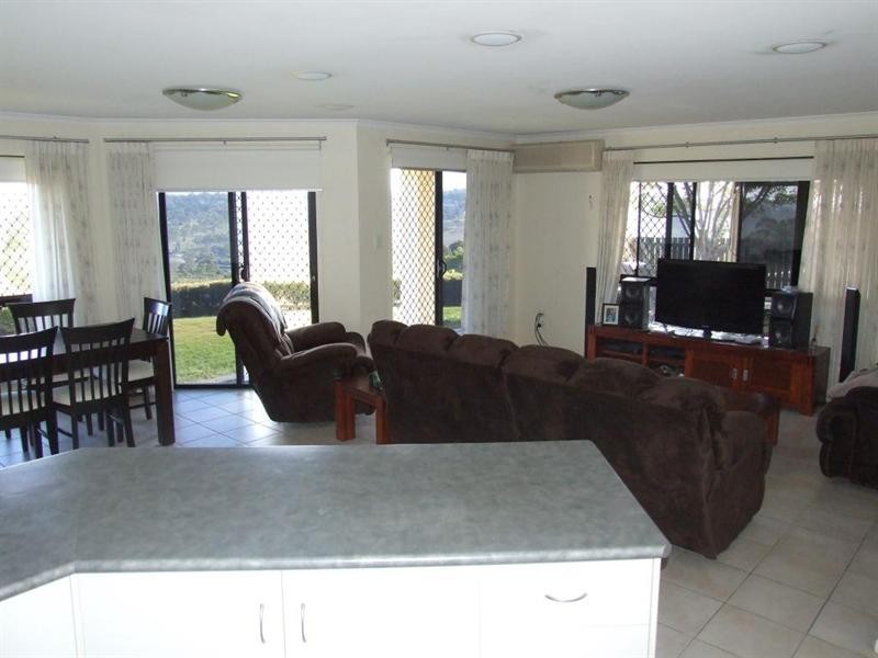 23 McShane Drive, Mount Kynoch QLD 4350