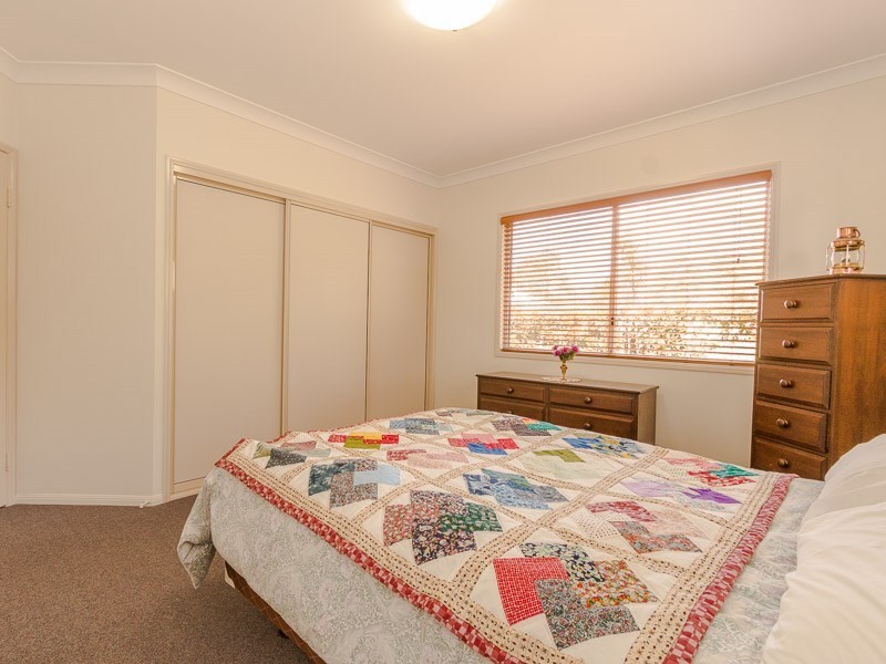 17 Samuel Avenue, Crows Nest QLD 4355