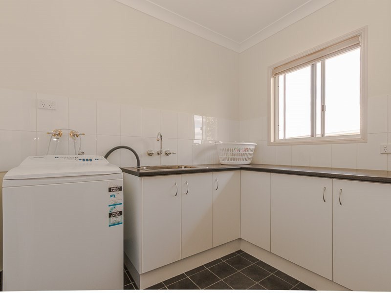 17 Samuel Avenue, Crows Nest QLD 4355