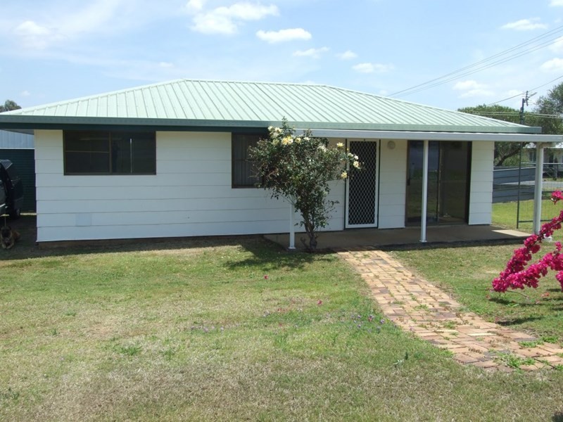 25 Mocatta Street, Goombungee QLD 4354