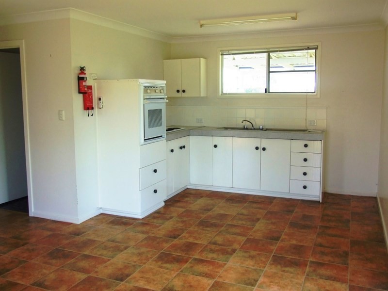 25 Mocatta Street, Goombungee QLD 4354