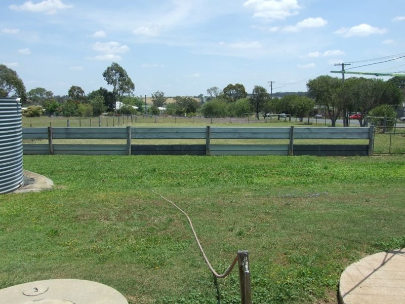 25 Mocatta Street, Goombungee QLD 4354