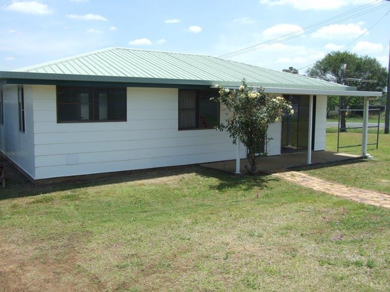 25 Mocatta Street, Goombungee QLD 4354