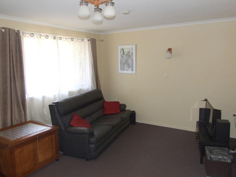 42 Charles Street, Crows Nest QLD 4355