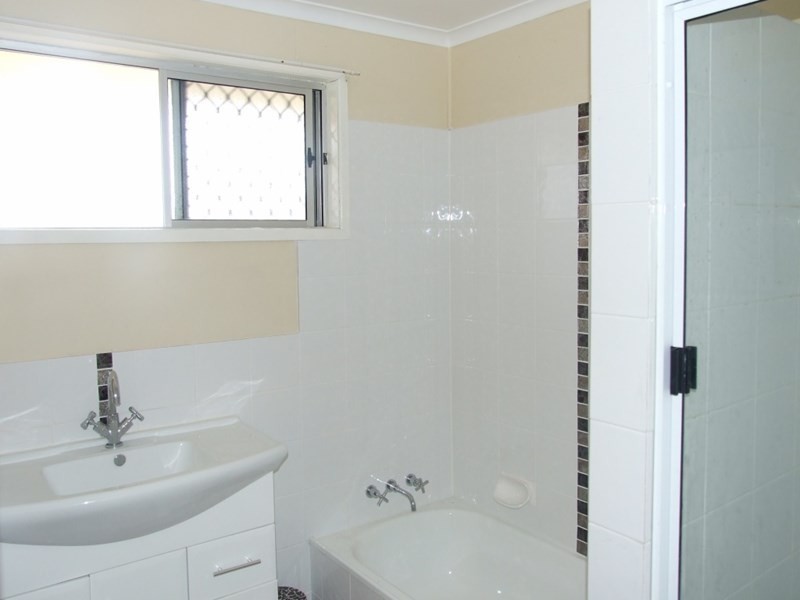 42 Charles Street, Crows Nest QLD 4355