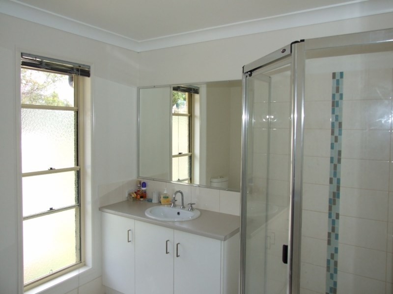 5 Alexander Close, Crows Nest QLD 4355