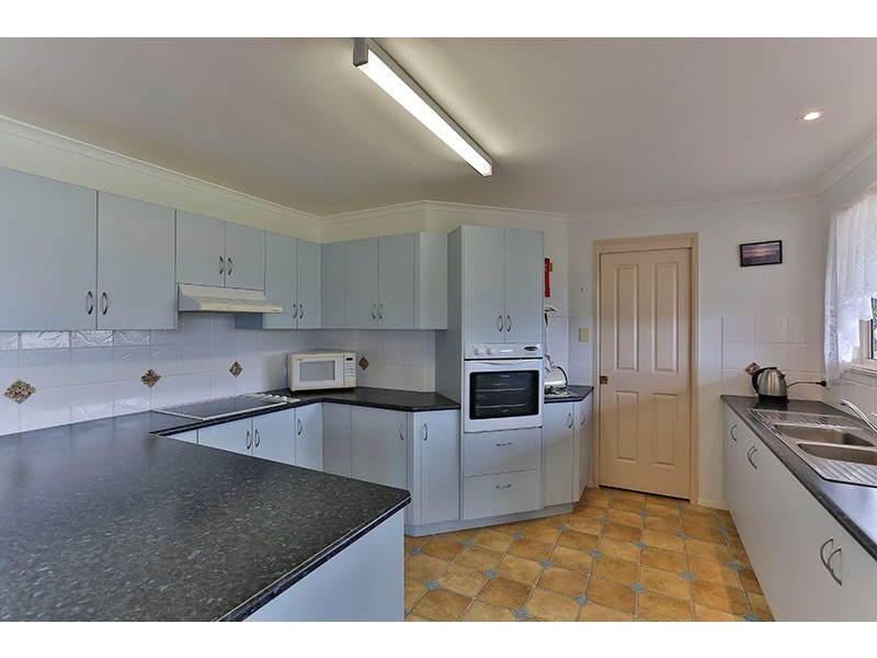 9 Lee Court, Crows Nest QLD 4355