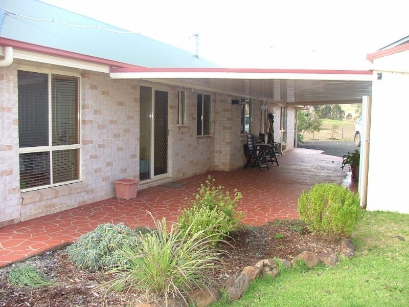 724 Merritts Creek Road, Hampton QLD 4352