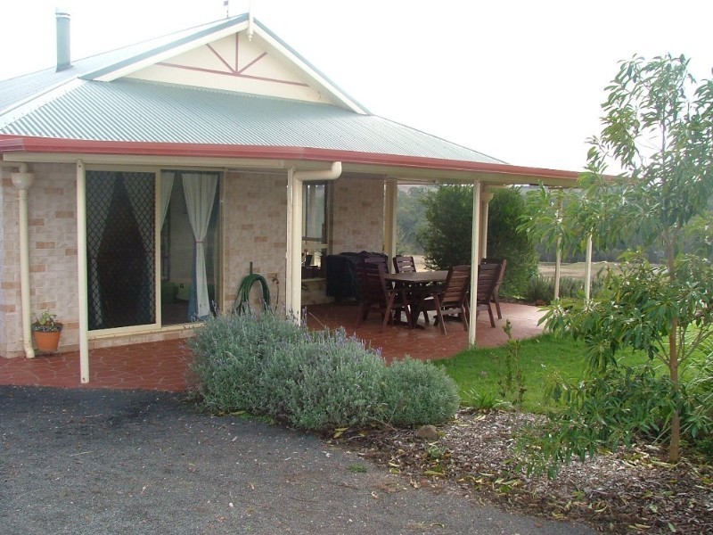 724 Merritts Creek Road, Hampton QLD 4352