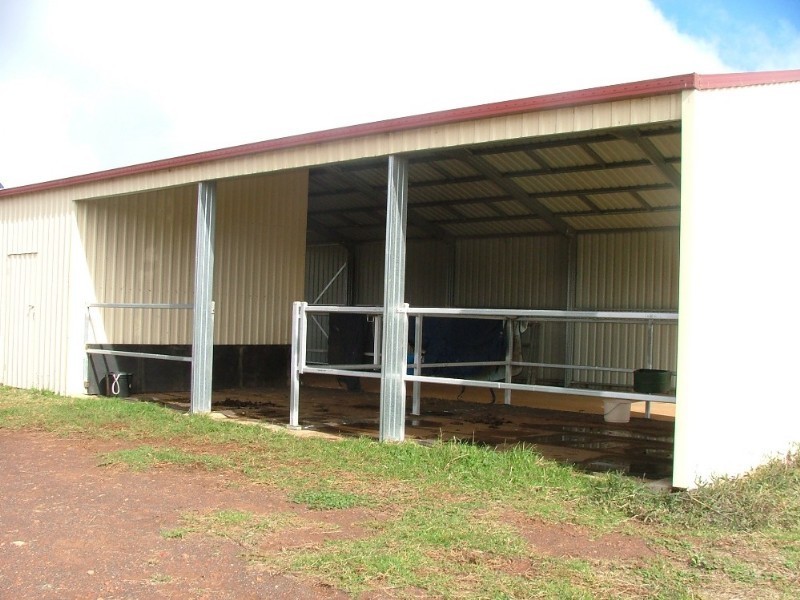 724 Merritts Creek Road, Hampton QLD 4352