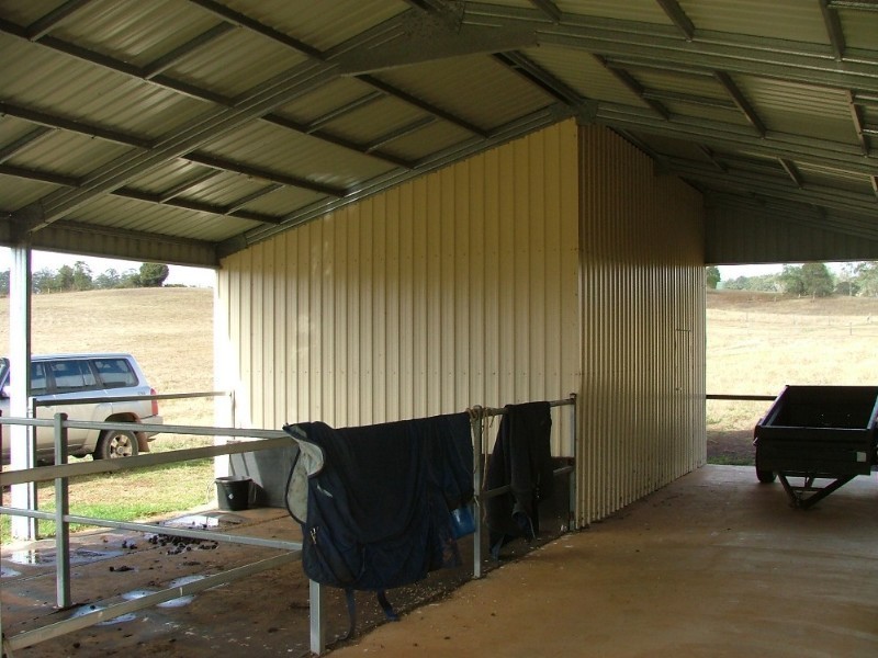 724 Merritts Creek Road, Hampton QLD 4352