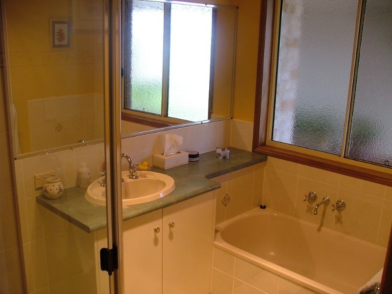 724 Merritts Creek Road, Hampton QLD 4352