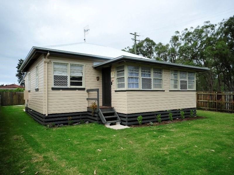 2/12a Creek Street, Crows Nest QLD 4355