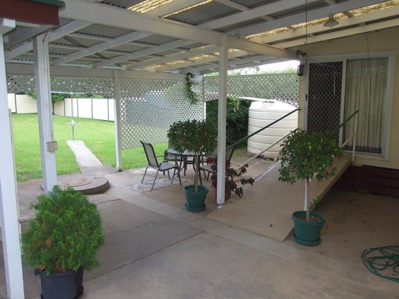 17 Albert Street, Crows Nest QLD 4355