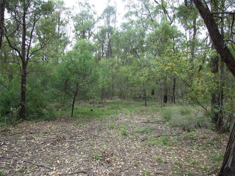 6065 New England Highway, Crows Nest QLD 4355