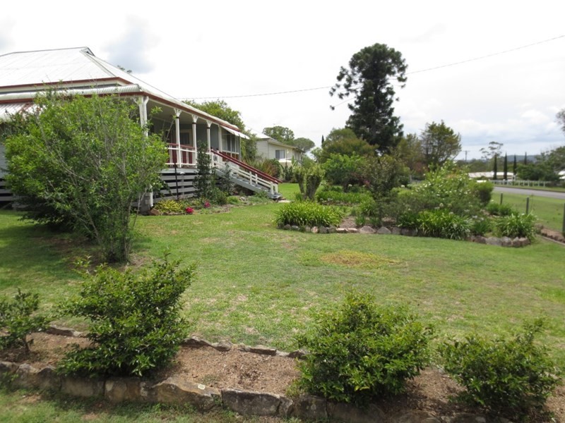 3 Albert Street, Crows Nest QLD 4355