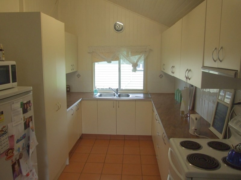 7 Gleeson Street, Crows Nest QLD 4355