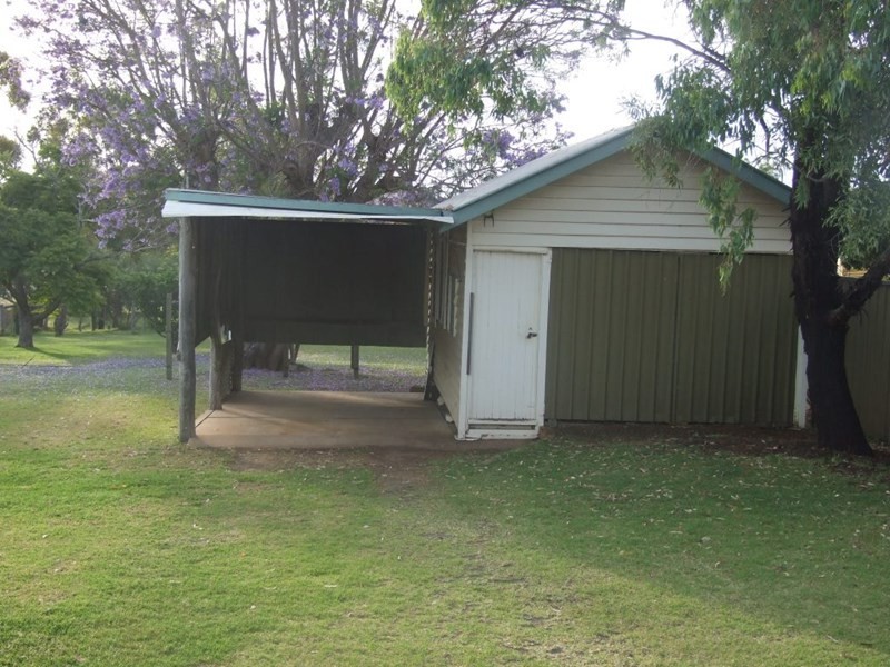 139 Mocatta Street, Goombungee QLD 4354