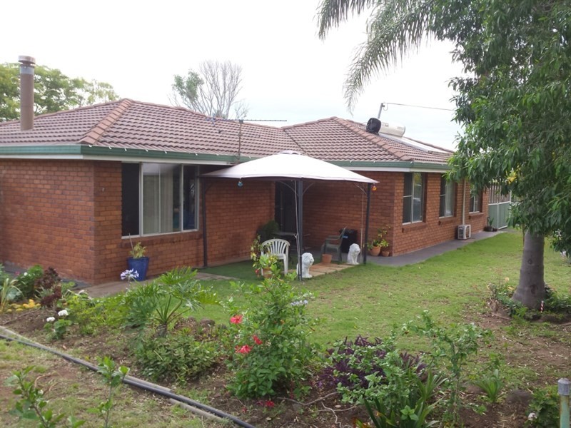 26 Cooke Street, Goombungee QLD 4354