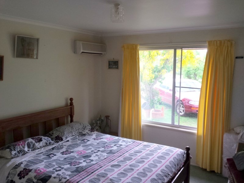 26 Cooke Street, Goombungee QLD 4354