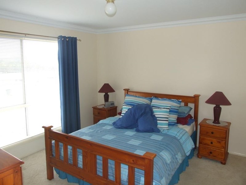 26 Naomi Drive, Crows Nest QLD 4355