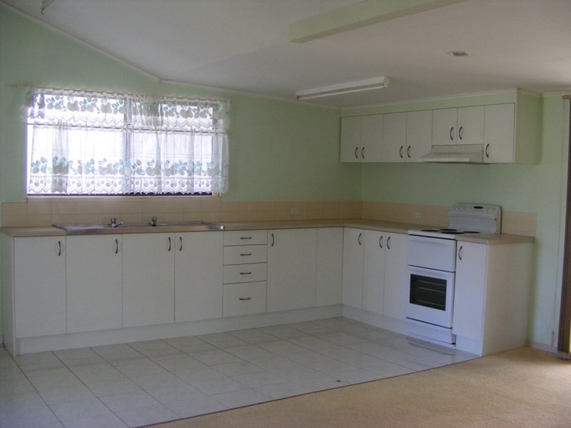 13 Devoncourt Road, Crows Nest QLD 4355