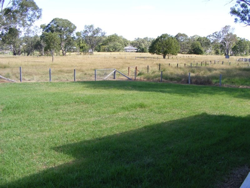 13 Devoncourt Road, Crows Nest QLD 4355