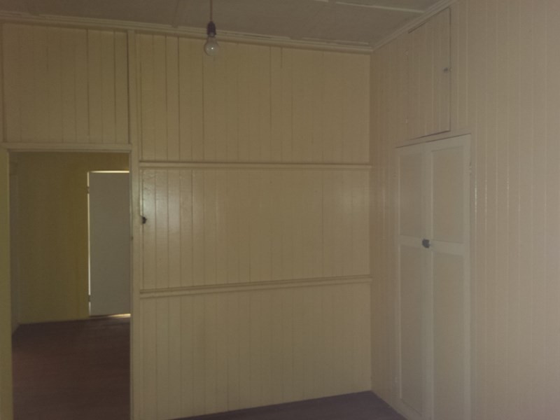 15 Short Street, Crows Nest QLD 4355