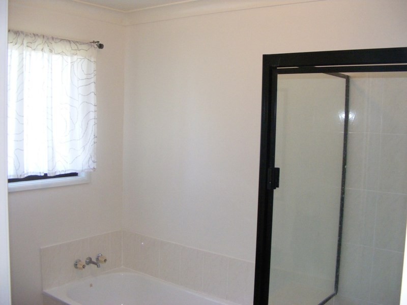 7 Railway Terrace, Crows Nest QLD 4355