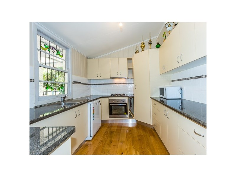 2 Toowoomba Road, Crows Nest QLD 4355