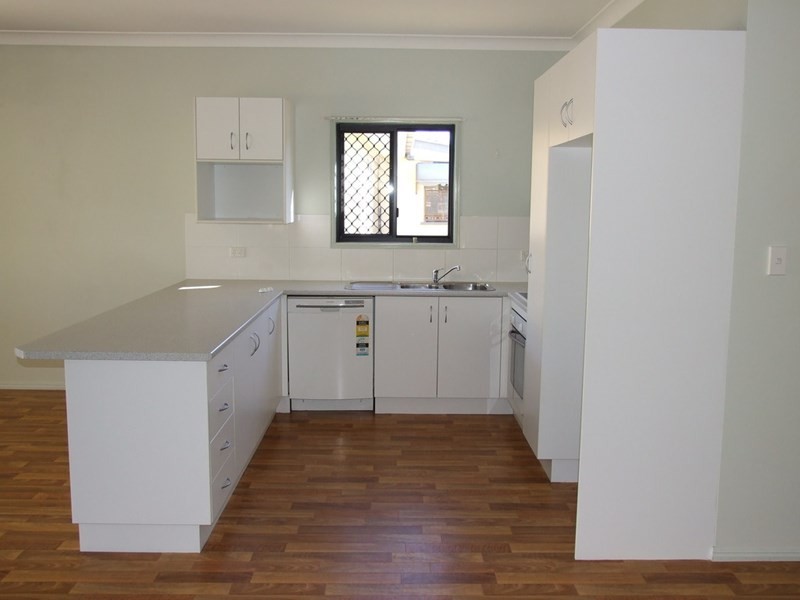 26 Albert Street, Crows Nest QLD 4355