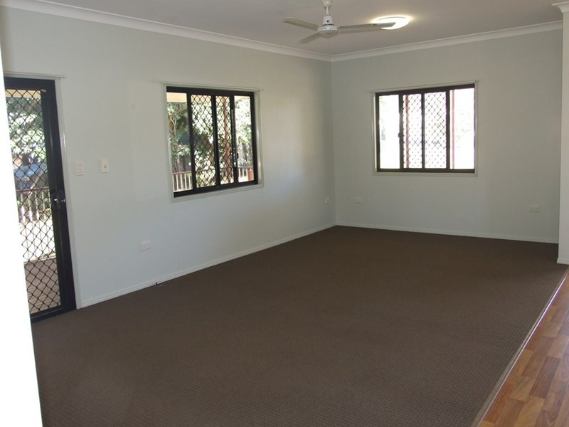 26 Albert Street, Crows Nest QLD 4355