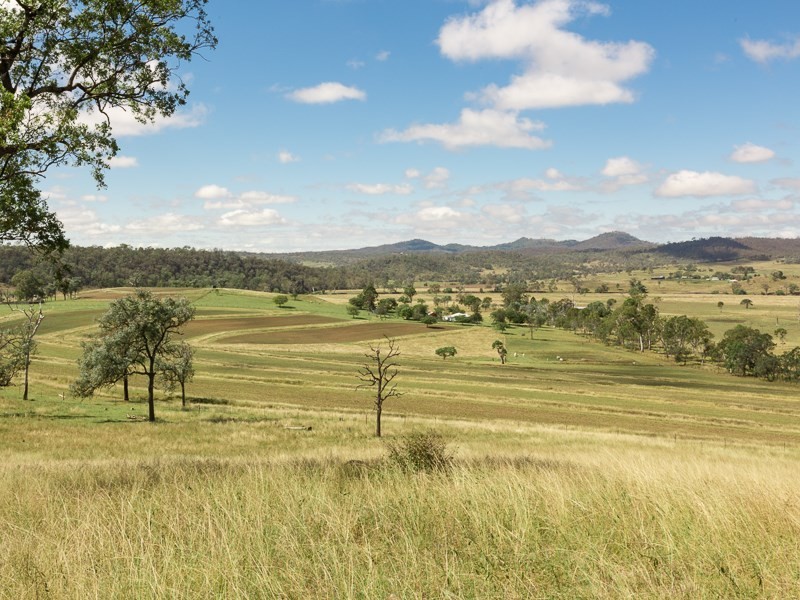 37 Maddern Road, Crows Nest QLD 4355