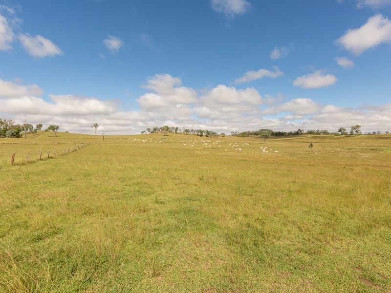 37 Maddern Road, Crows Nest QLD 4355