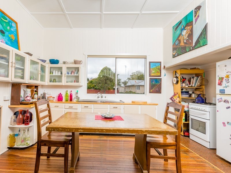 1 Park Road, Crows Nest QLD 4355