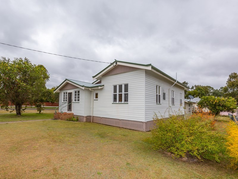 1 Park Road, Crows Nest QLD 4355