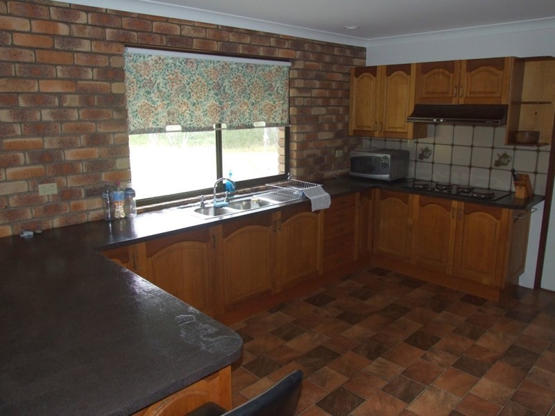 4386 New England Highway, Crows Nest QLD 4355