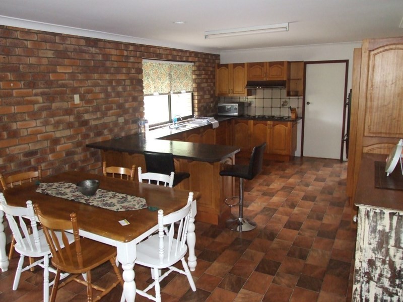 4386 New England Highway, Crows Nest QLD 4355