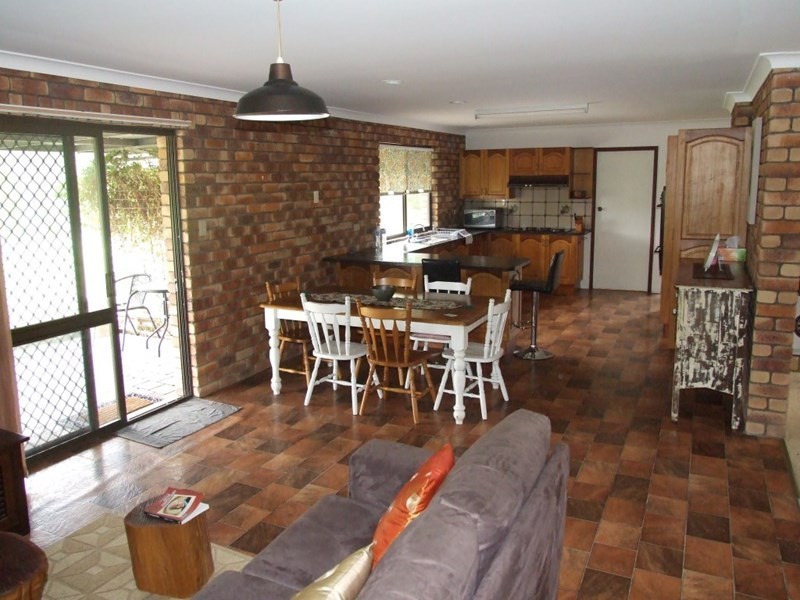 4386 New England Highway, Crows Nest QLD 4355