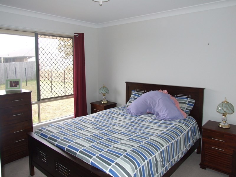 16 Naomi Drive, Crows Nest QLD 4355