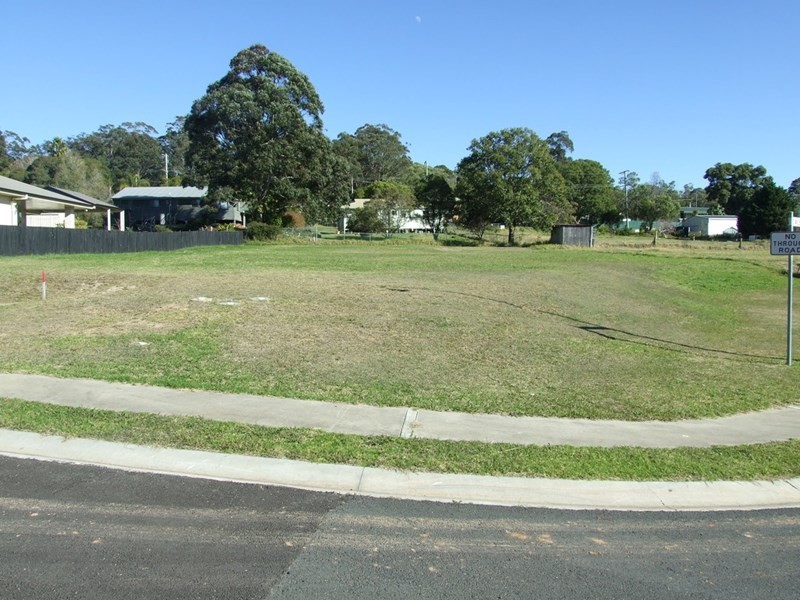 10 Lewis Street, Crows Nest QLD 4355