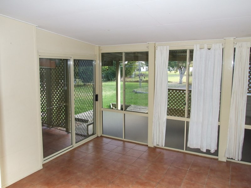 32 South Street, Crows Nest QLD 4355