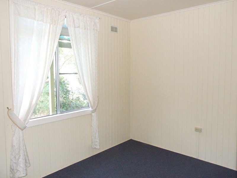 32 South Street, Crows Nest QLD 4355