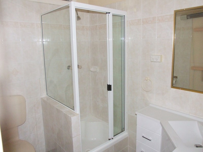 32 South Street, Crows Nest QLD 4355