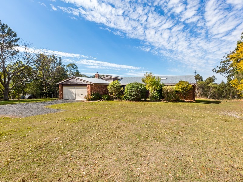 10 Towerpark Court, Crows Nest QLD 4355