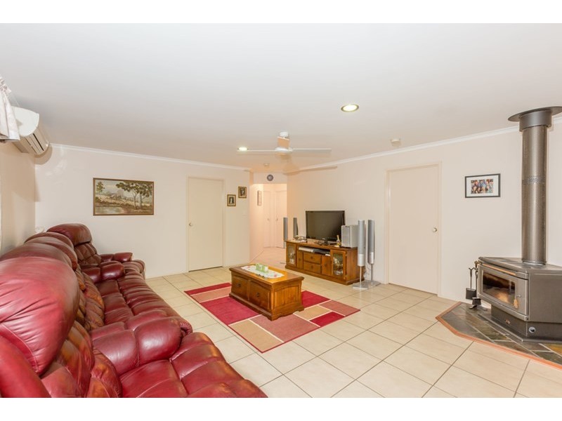 15 Vicky Avenue, Crows Nest QLD 4355